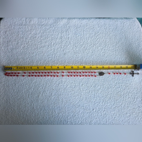 Antique Vintage Red Beads Rosary Saint Therese and crucifix with red pouch - Picture 8 of 8